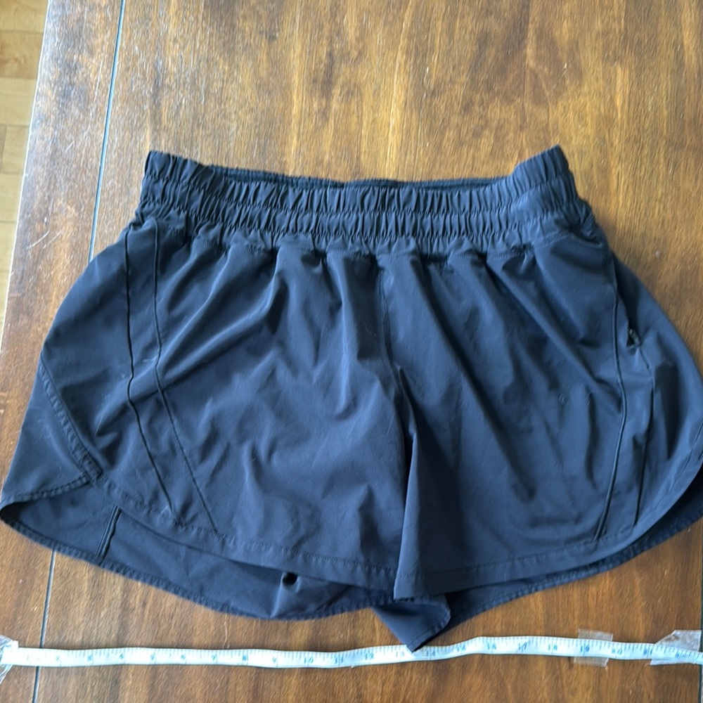 lululemon track that mid-rise black  Women's Athletic Shorts 5 inches size 12